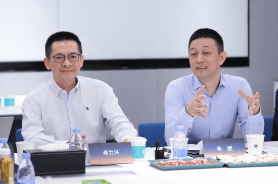 李斌坦言蔚来传播没做好：换电太强导致别的方面被掩盖！小米SU7 Ultra跑纽北，蔚来2016年就跑了但大家忘记了