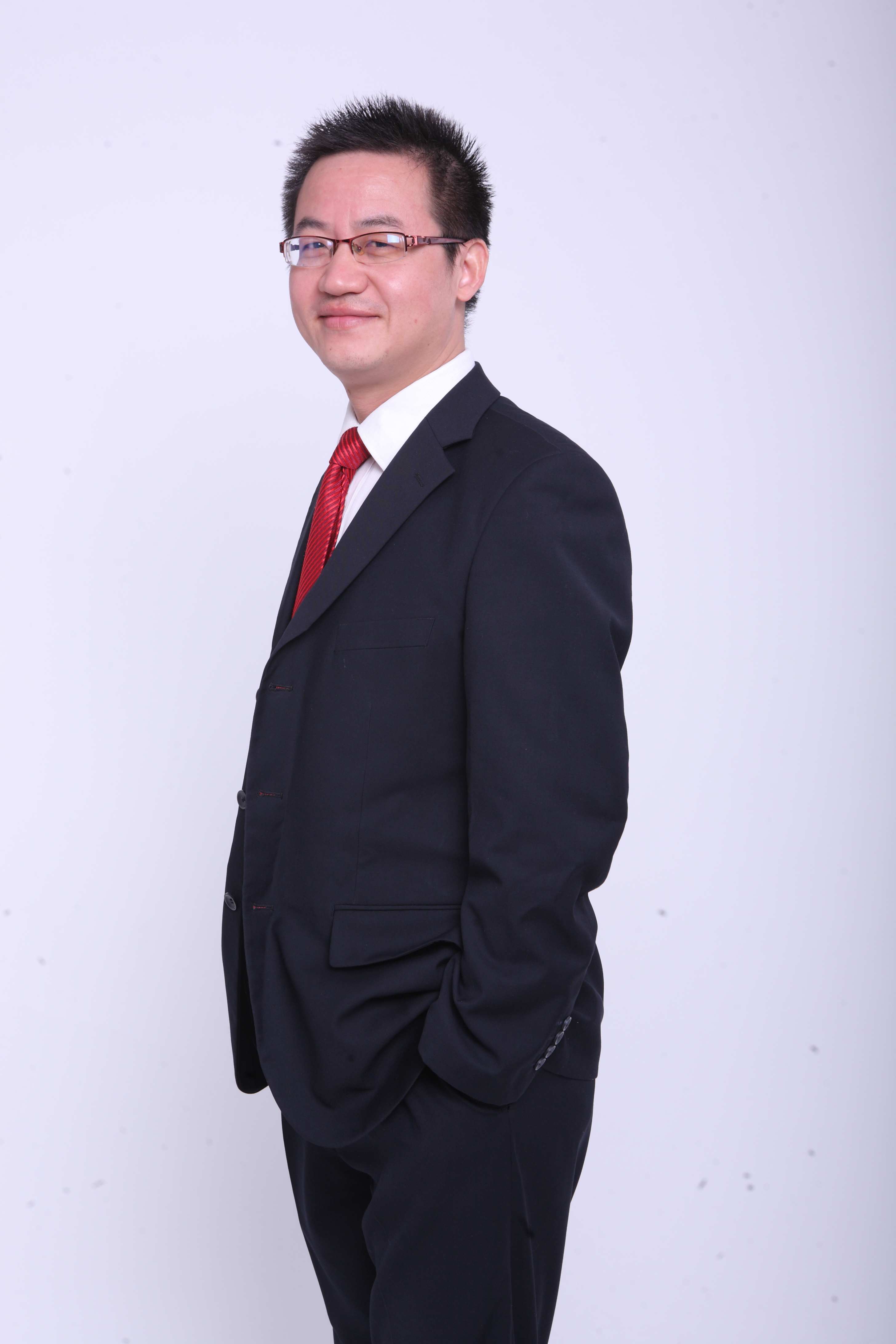 中信证券张(中信证券张佑君被换)